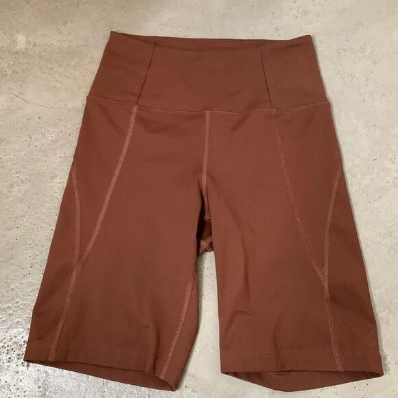 Girlfriend Collective High Rise Biker Shorts - Picture 3 of 8